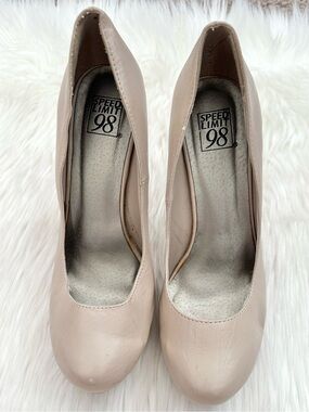 TAN PUMPS